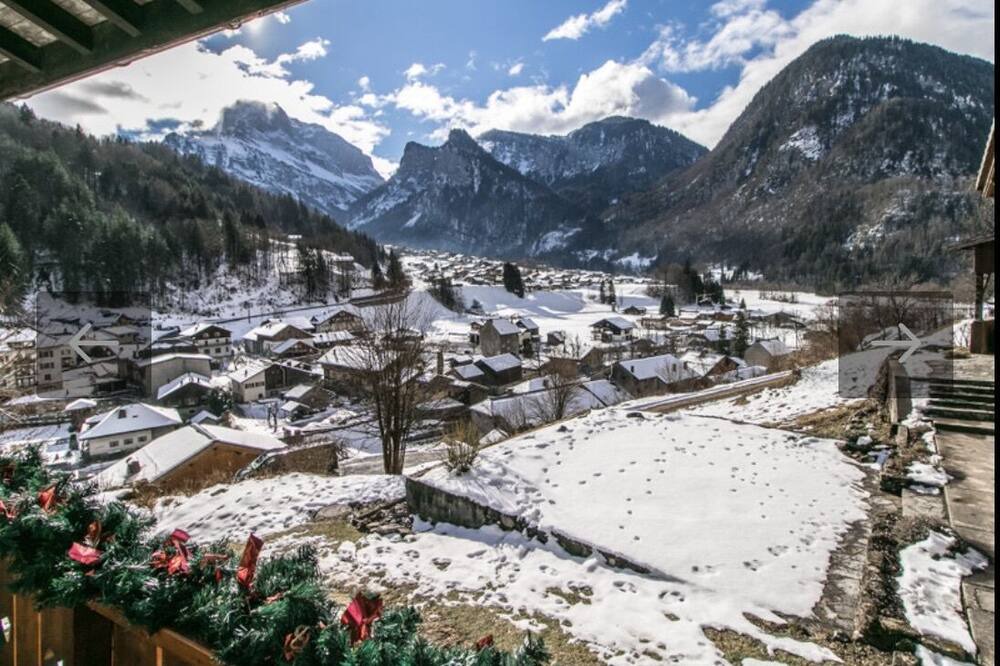 Photo of Outdoor in Sixt-Fer-a-Cheval