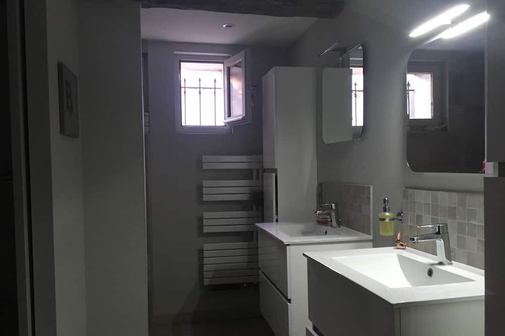 Photo of Bathroom in Jonquerettes