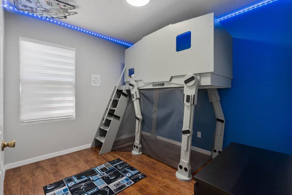 Photo of Bedroom in Sunset Ridge
