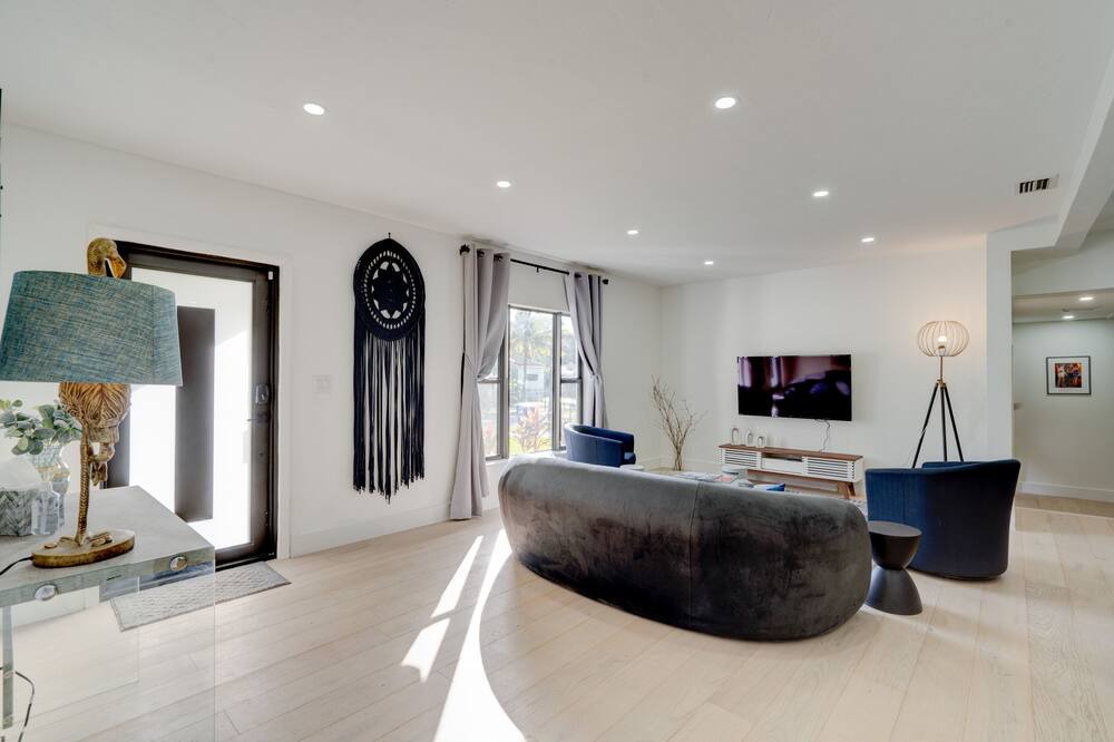 Photo of Bedroom in Miami Shores