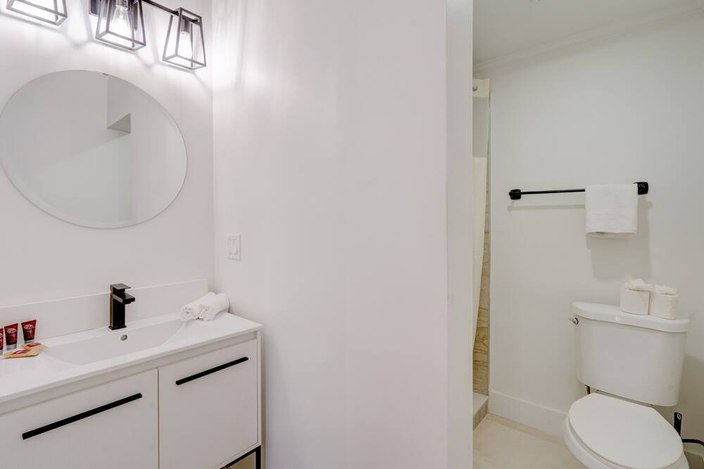Photo of Bathroom in Miami Shores