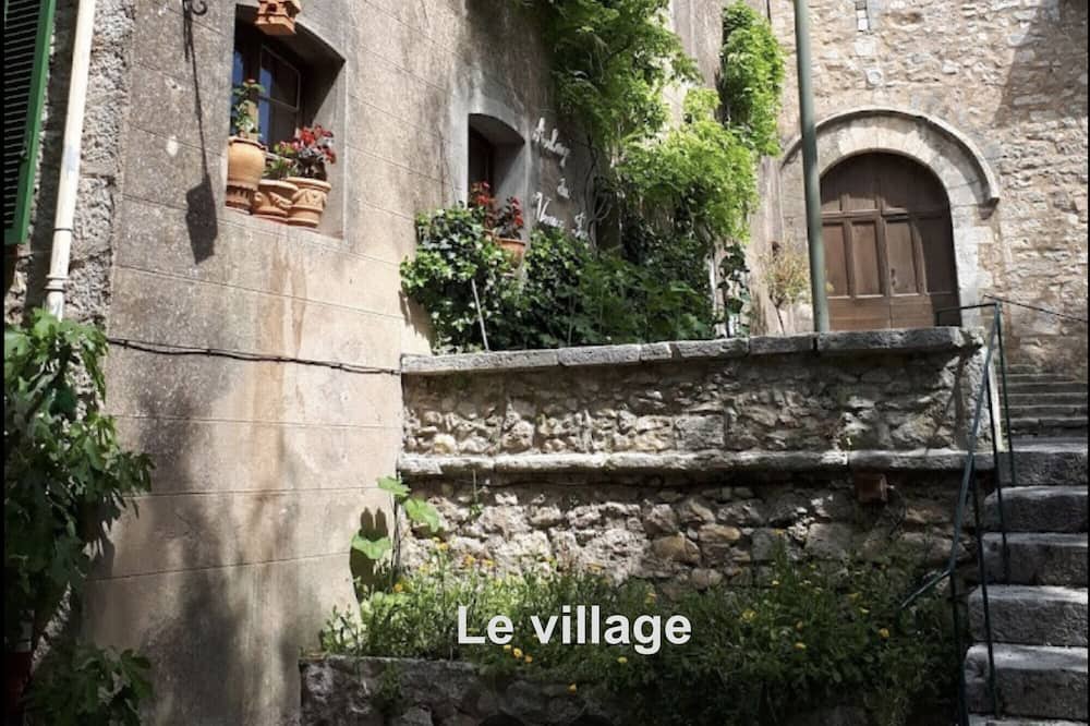 Photo of Others in Fox-Amphoux