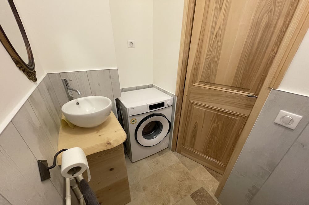 Photo of Bathroom in Fox-Amphoux