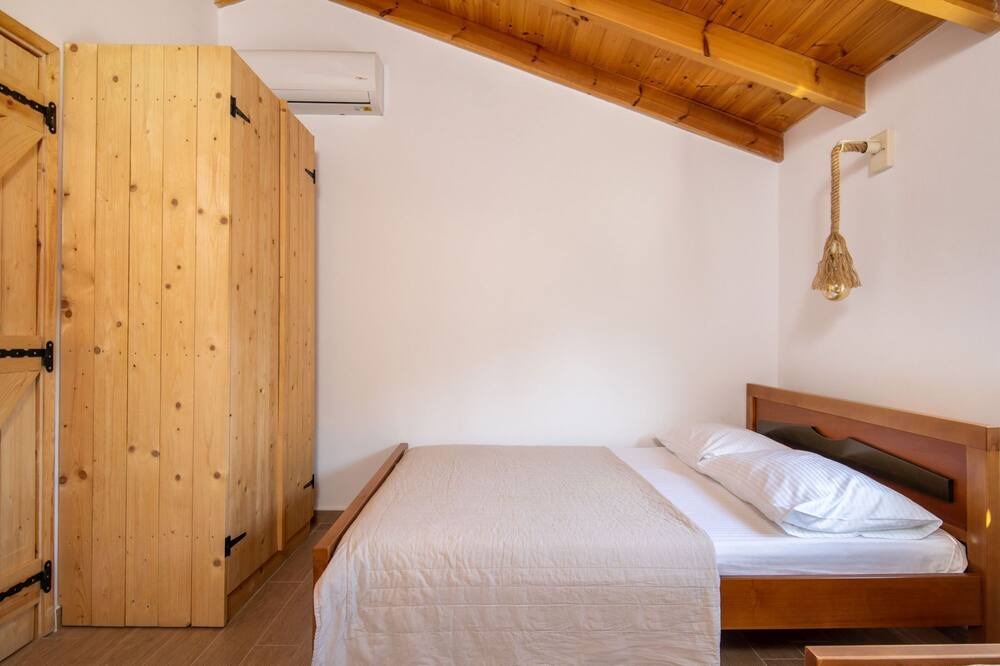 Photo of Bedroom in Elation
