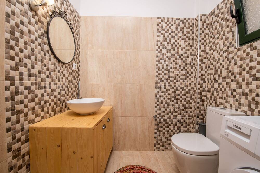 Photo of Bathroom in Elation