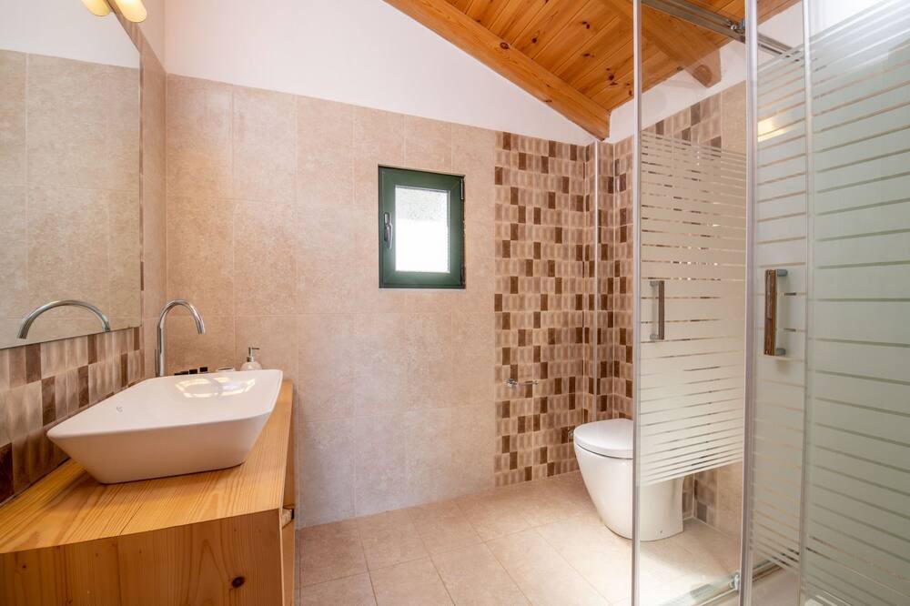 Photo of Bathroom in Elation