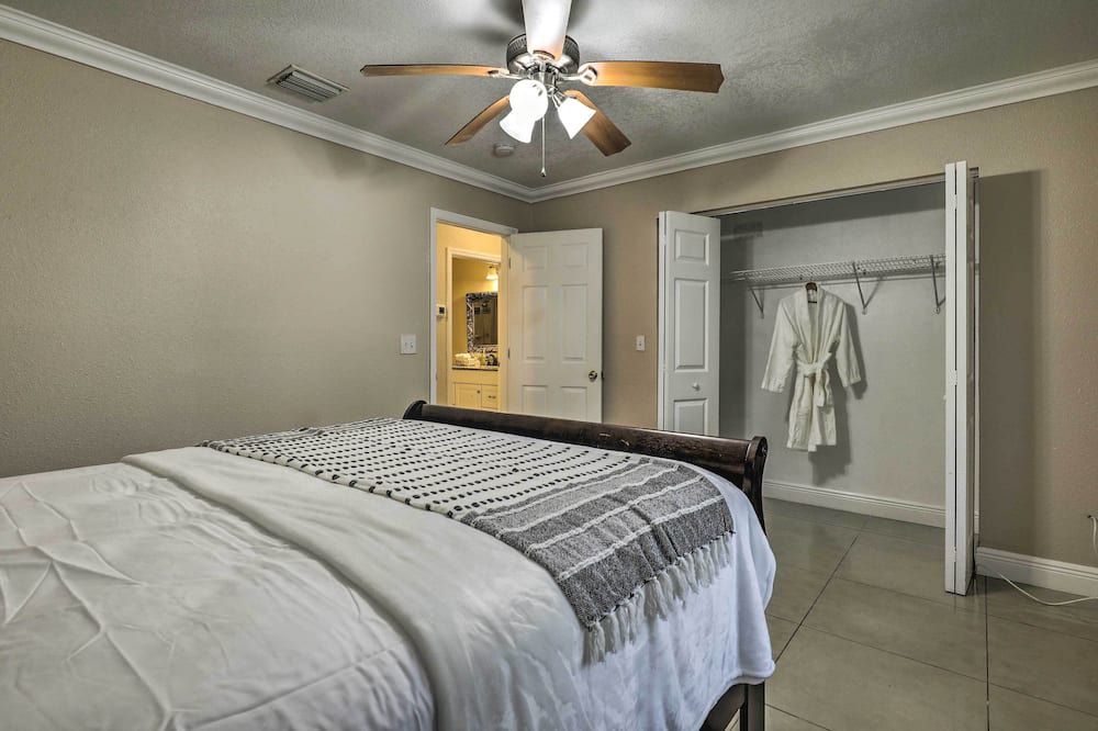 Photo of Bedroom in Valrico