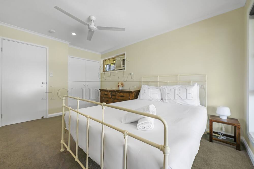 Photo of Bedroom in Oxenford
