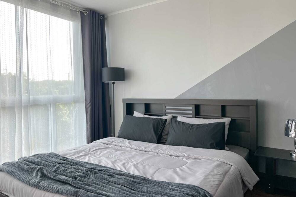 Photo of Bedroom in Talat Nuea