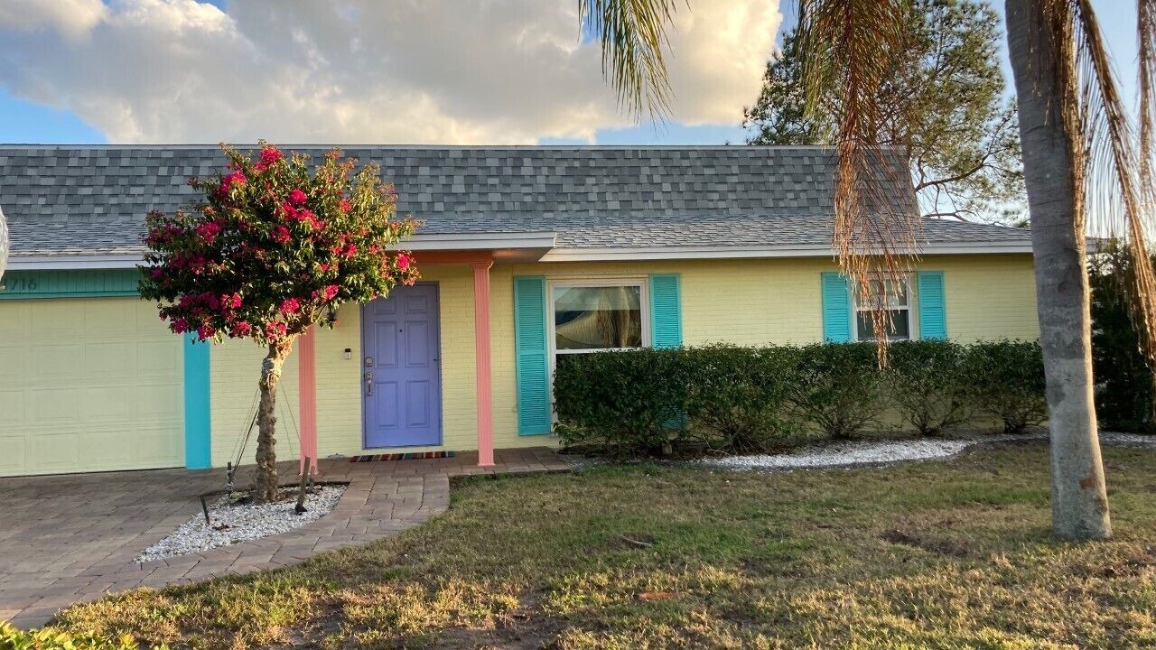 Photo of Outdoor in Sun City Center Unit 32