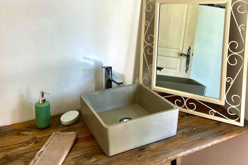 Photo of Bathroom in Ponteves