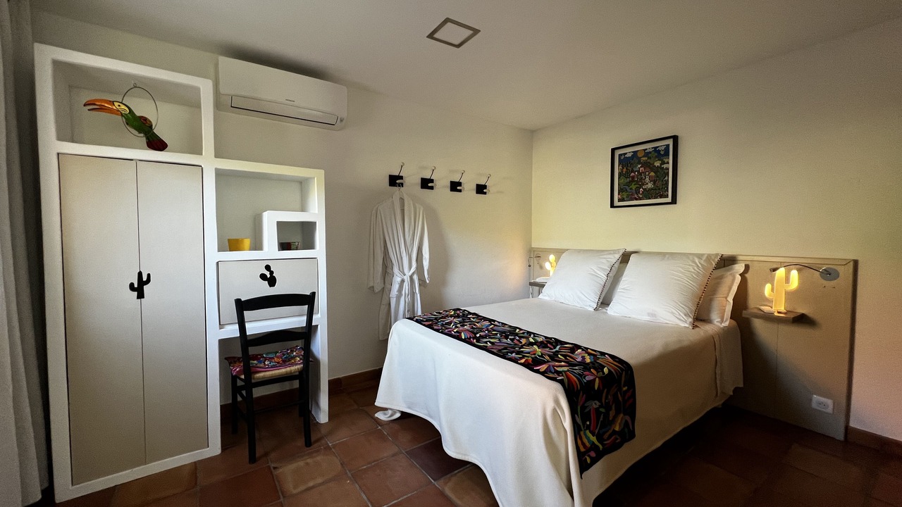 Photo of Bedroom in Rochefort-en-Valdaine