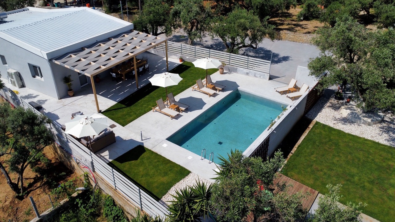 Photo of Outdoor in Alikanas