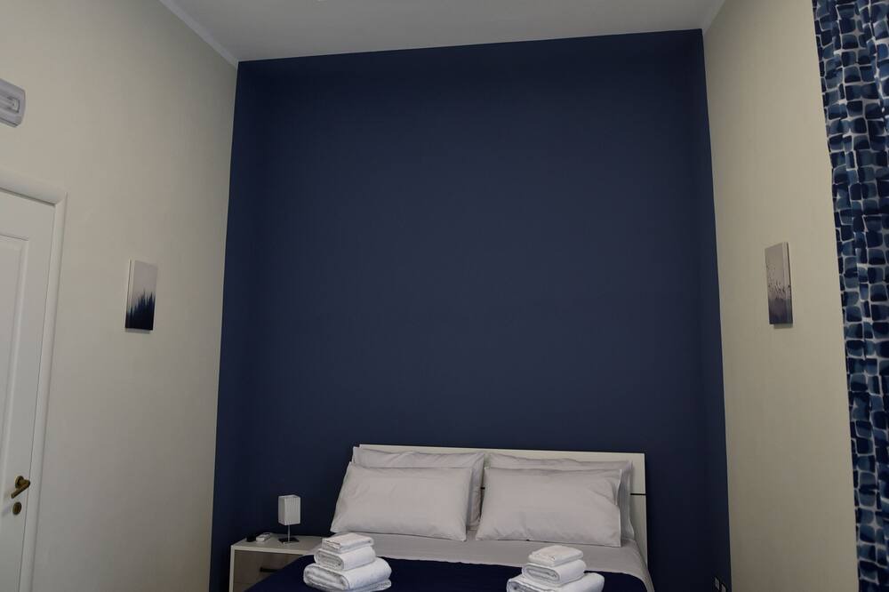 Photo of Bedroom in Nola
