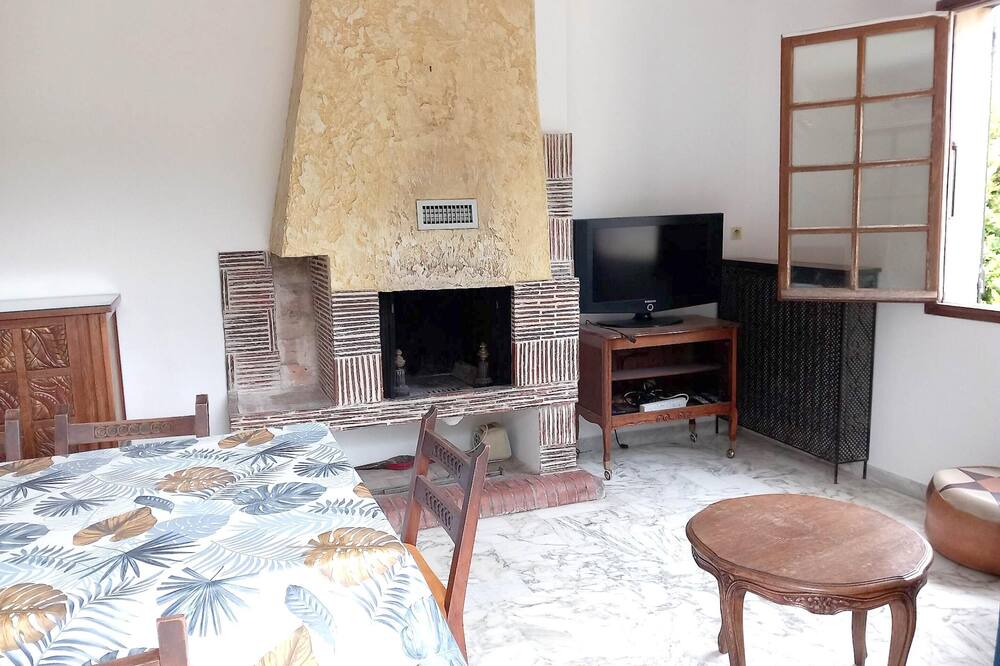 Photo of Livingroom in Bastide Giraud