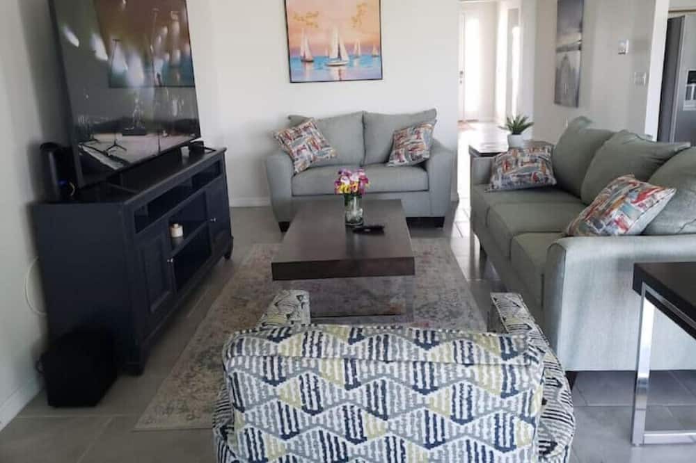 Photo of Livingroom in Wimauma