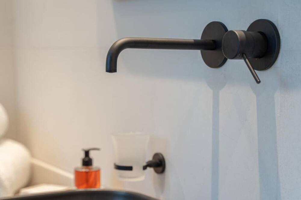 Photo of Bathroom in Tingaki