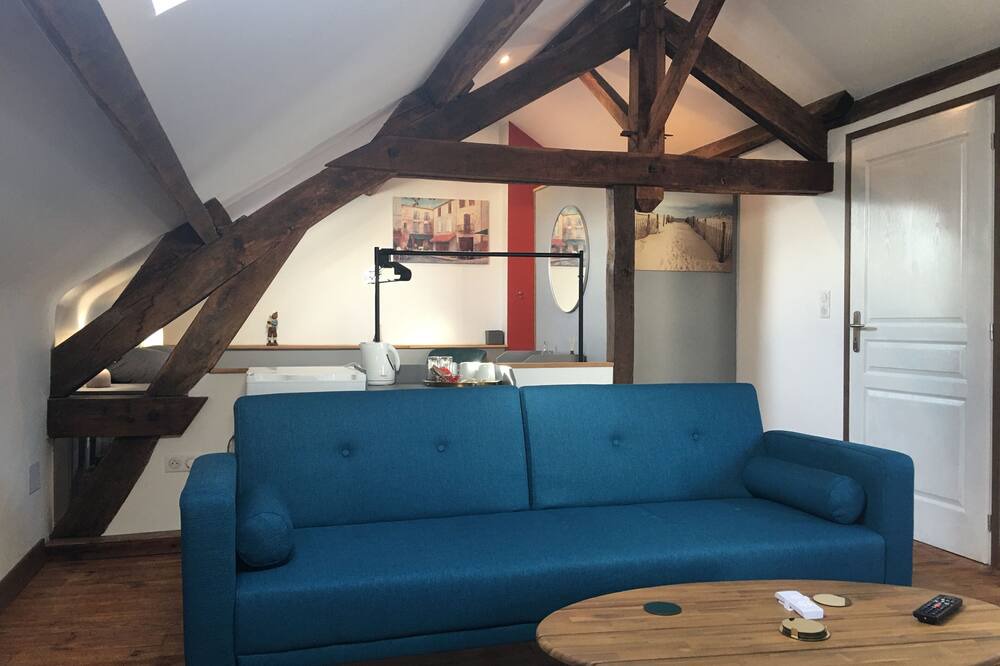 Photo of Livingroom in Saint-Pierre-de-Fursac