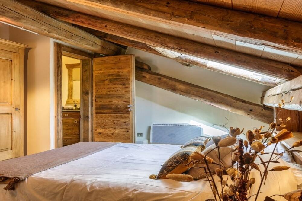 Photo of Bedroom in Montroc