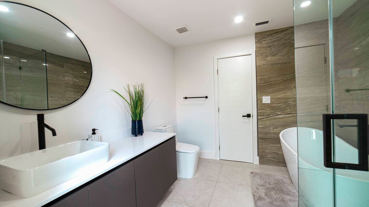 Photo of Bathroom in Richmond West