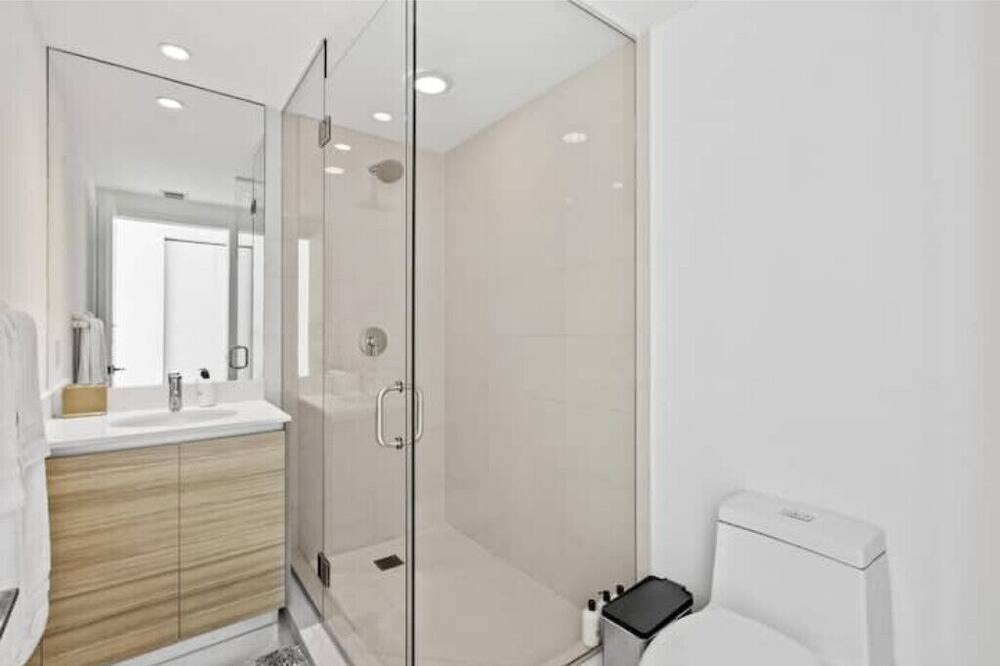 Photo of Bathroom in Midtown