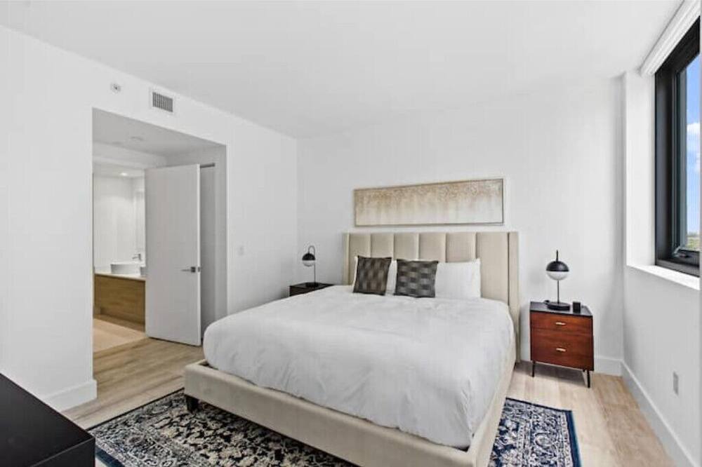 Photo of Bedroom in Midtown