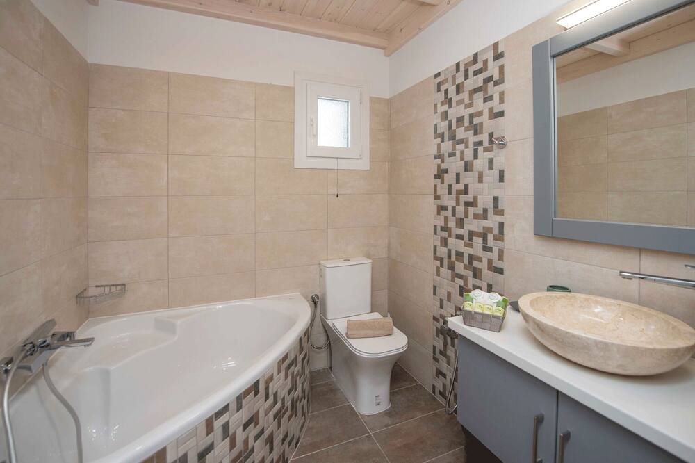 Photo of Bathroom in Peroulion