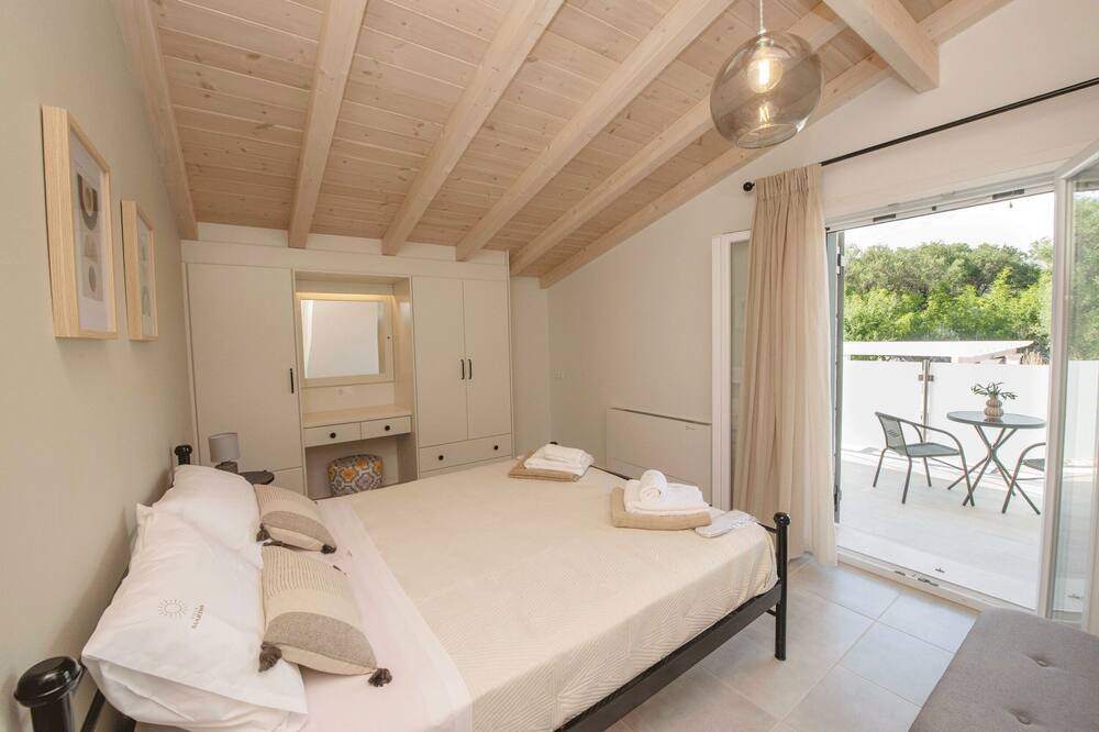 Photo of Bedroom in Peroulion