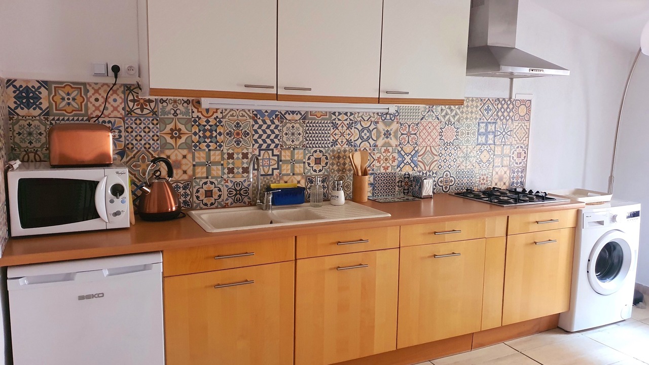 Photo of Kitchen in Puget-Ville