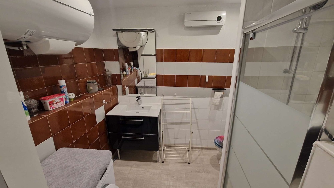 Photo of Kitchen in Puget-Ville