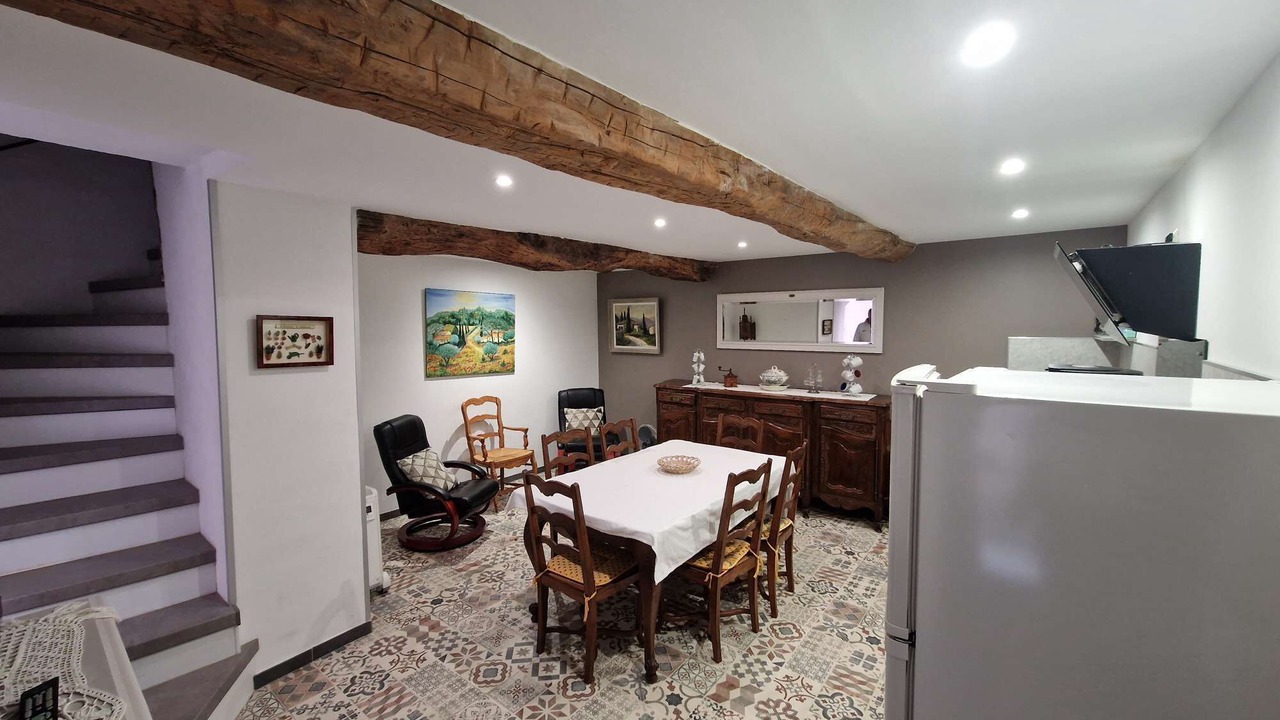 Photo of Kitchen in Puget-Ville