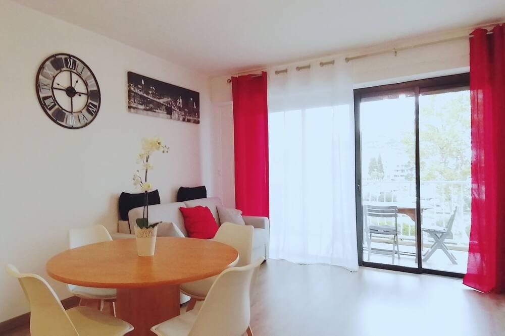 Photo of Livingroom in Sainte-Maxime City Centre