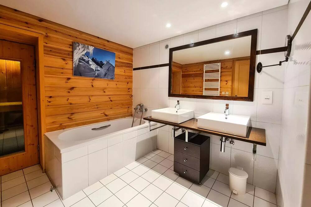 Photo of Bathroom in Flaine