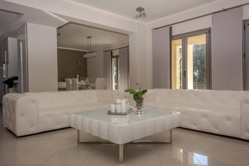 Photo of Livingroom in Kavos