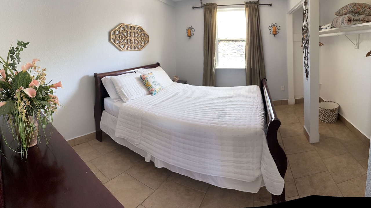 Photo of Bedroom in Florida City