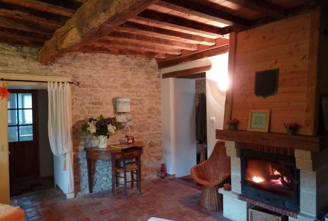 Photo of Livingroom in Saint-Ythaire