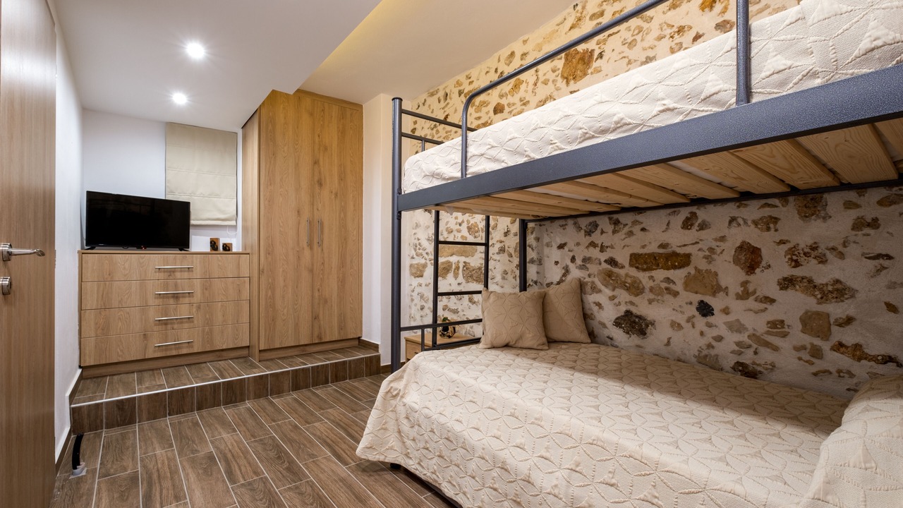 Photo of Bedroom in Kato Valsamonero