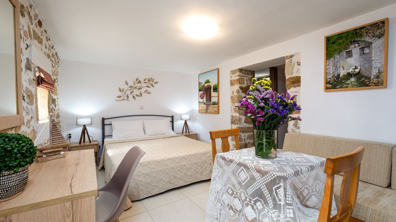 Photo of Livingroom in Kato Valsamonero