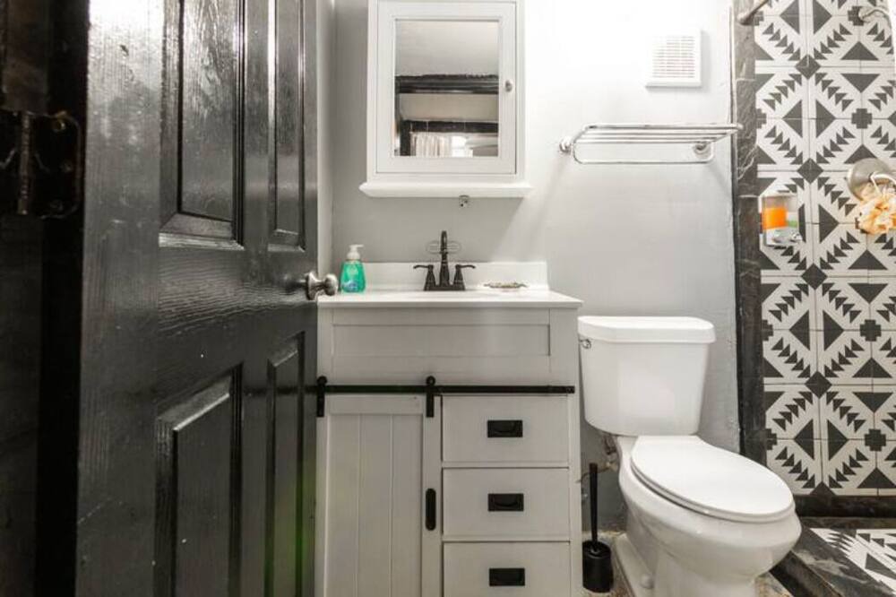 Photo of Bathroom in Midtown