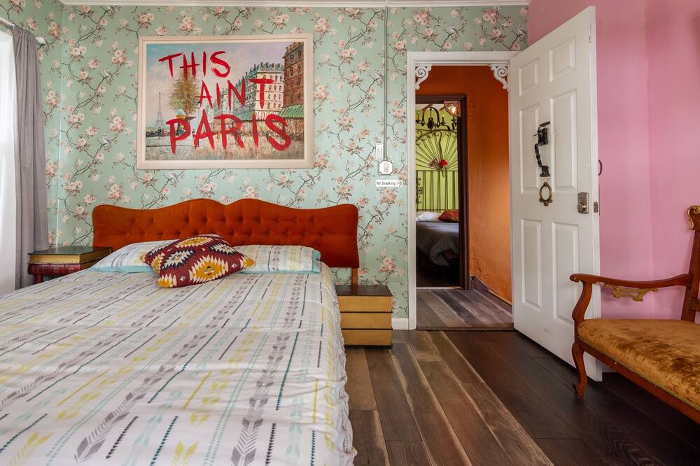 Photo of Bedroom in Midtown