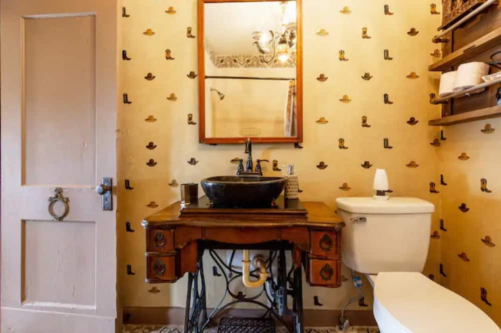 Photo of Bathroom in Midtown