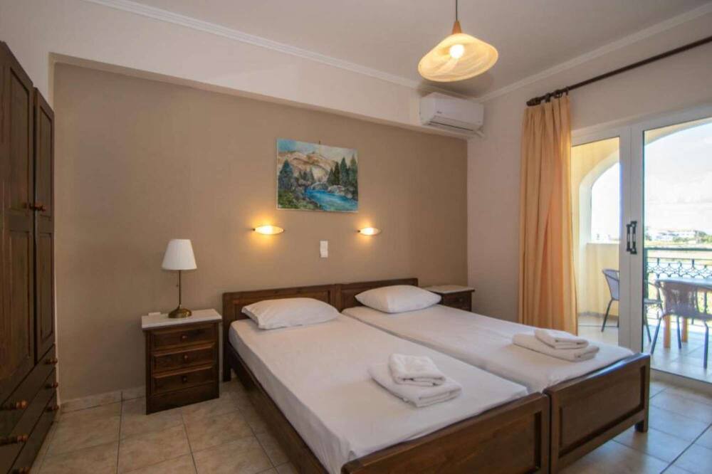 Photo of Bedroom in Alykes
