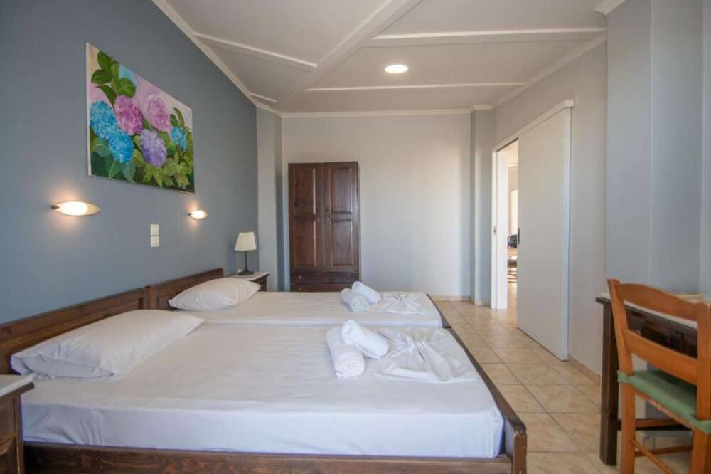 Photo of Bedroom in Alykes