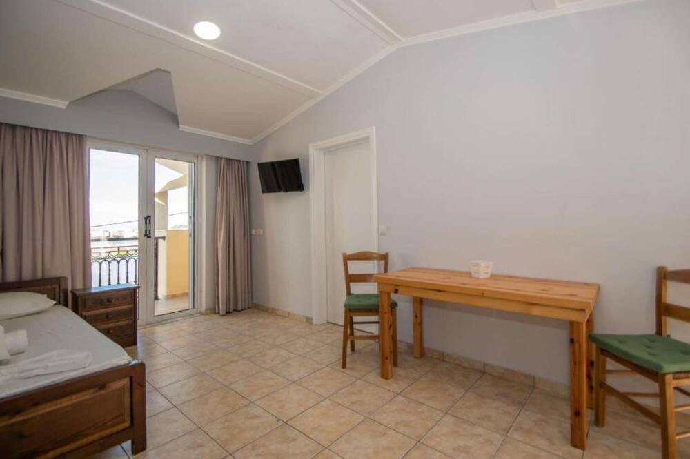 Photo of Bedroom in Alykes