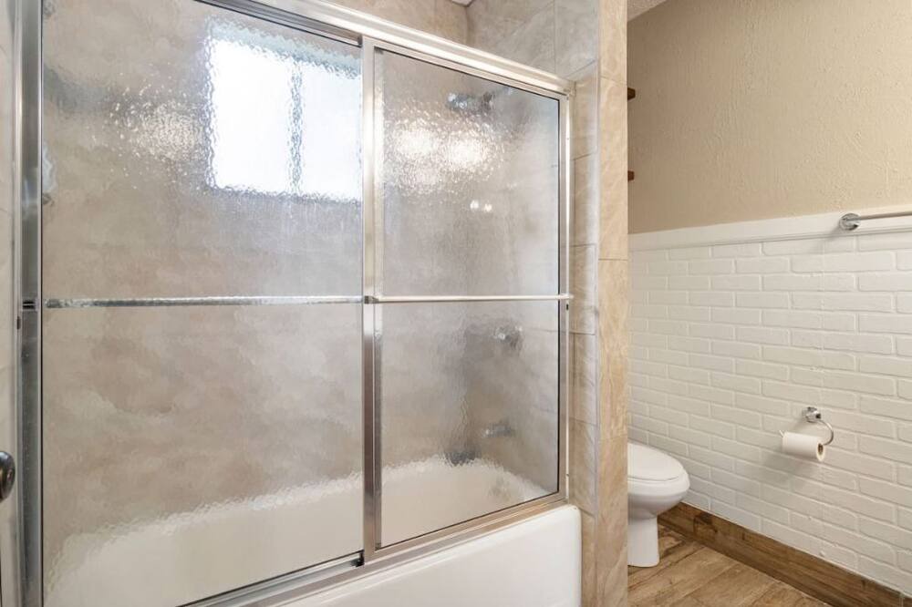 Photo of Bathroom in Lakeland