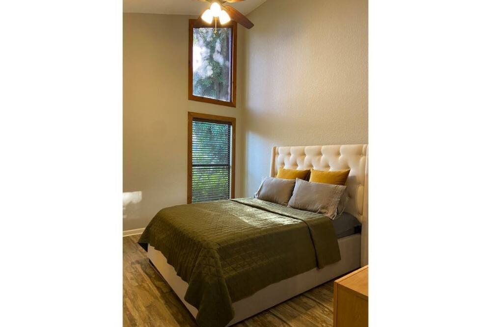 Photo of Bedroom in Lakeland
