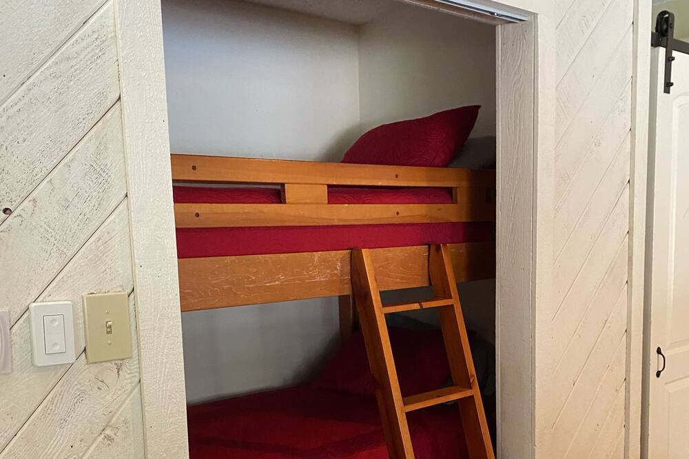 Photo of Bedroom in Lakeland