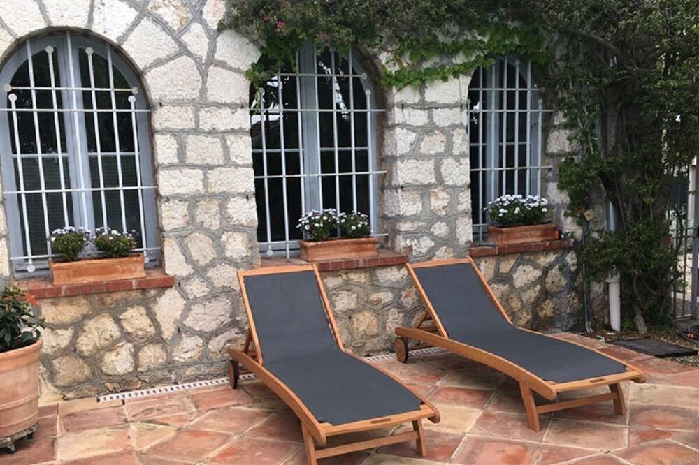Photo of Patio Balcony in Le Suquet