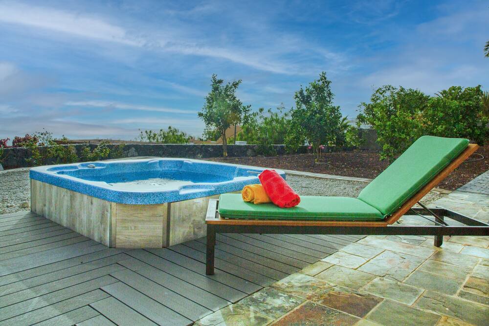 Photo of Outdoor in Armenime
