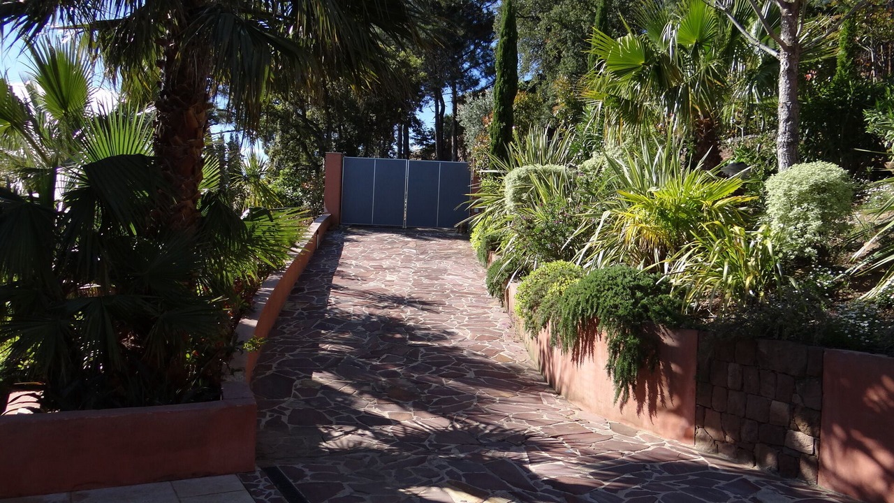 Photo of Outdoor in Espero-Pax